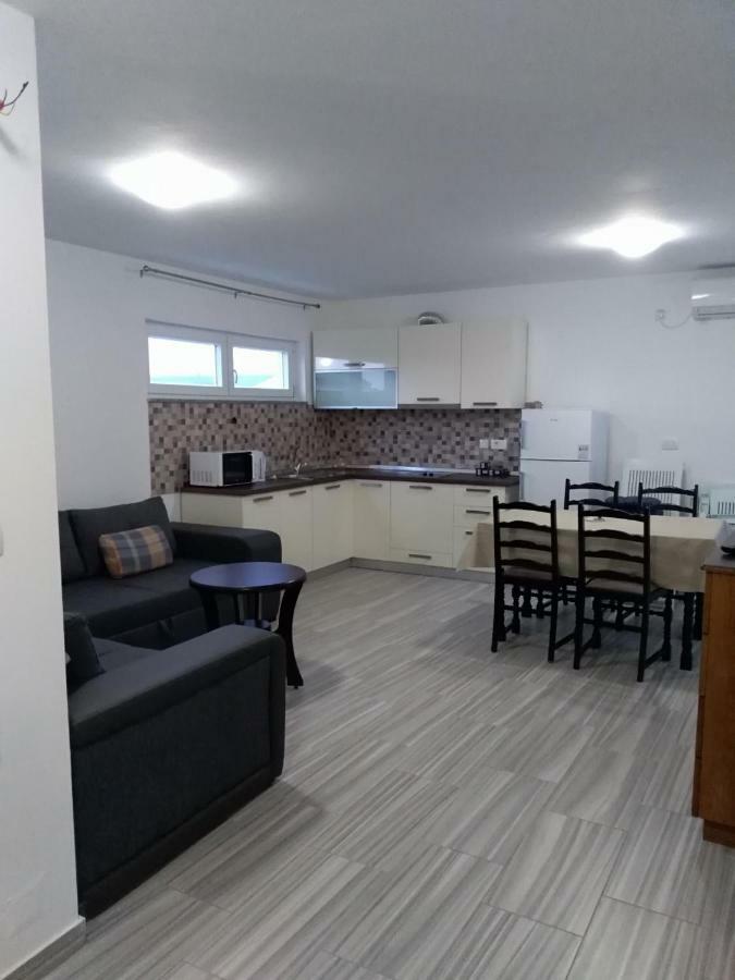 Apartments Bartol Vir Exterior foto